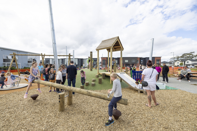 Funding Applications Open For Ngā Hapori Momoho Thriving Communities Grants