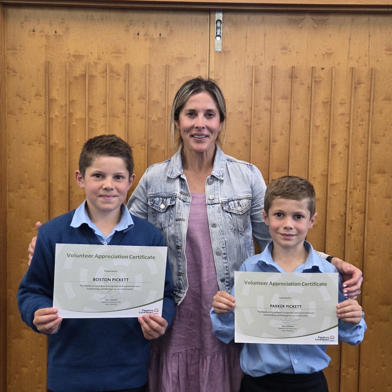 Winners of a local volunteer award. 