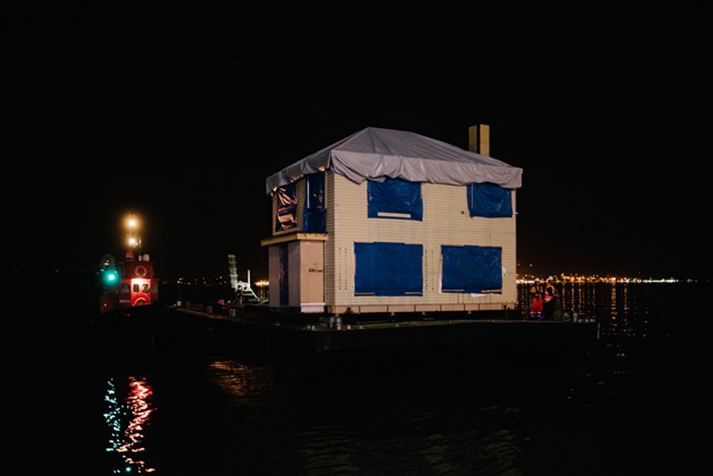 Precious cargo lands safely on Queens Wharf (1)