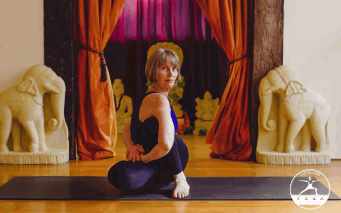 vicki-marichyasana-d_ei1jyndo_szketkpg.png