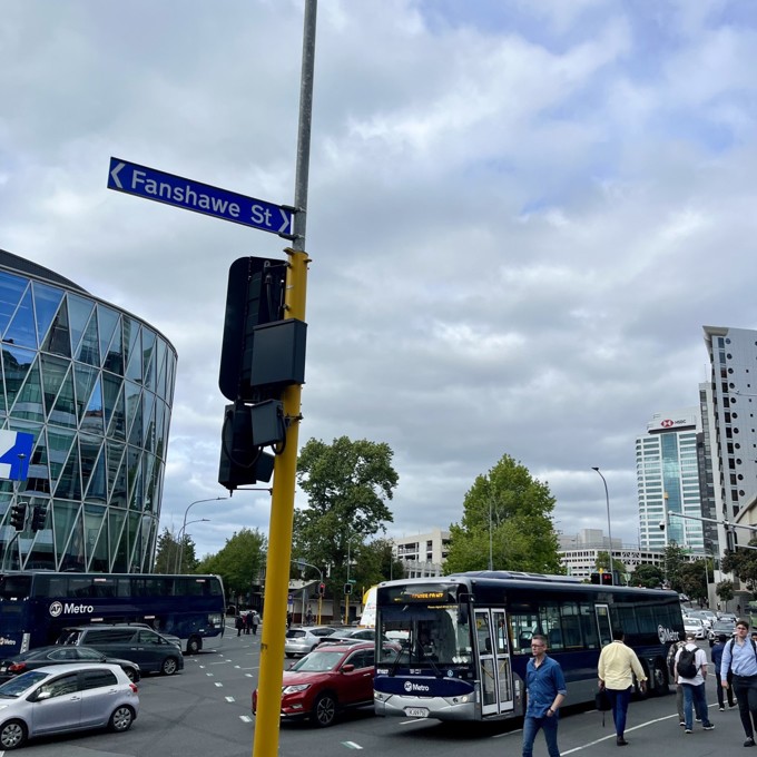 Fanshawe St traffic lights