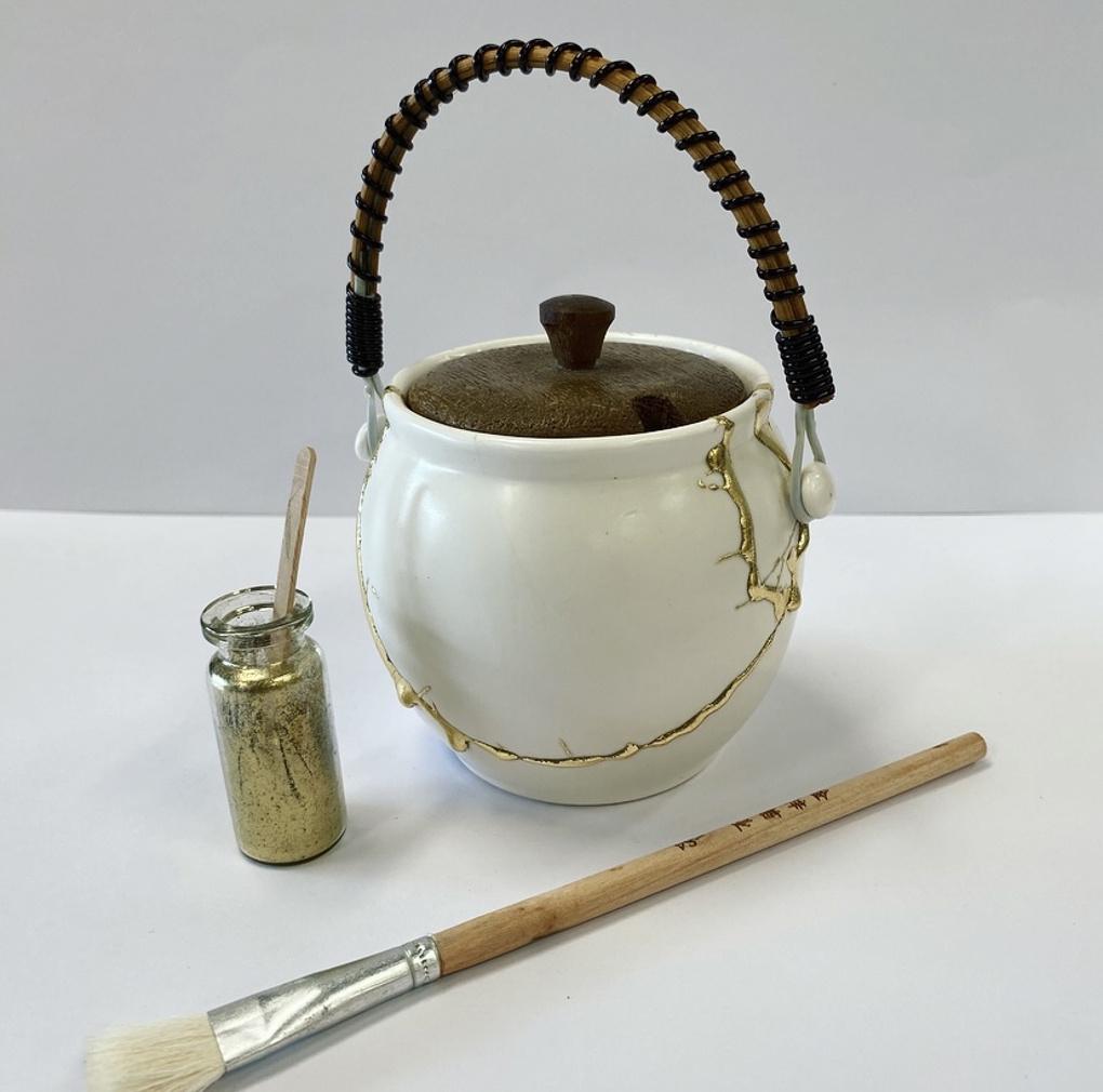 Kintsugi_Teapot_bpdgtobi.jpg