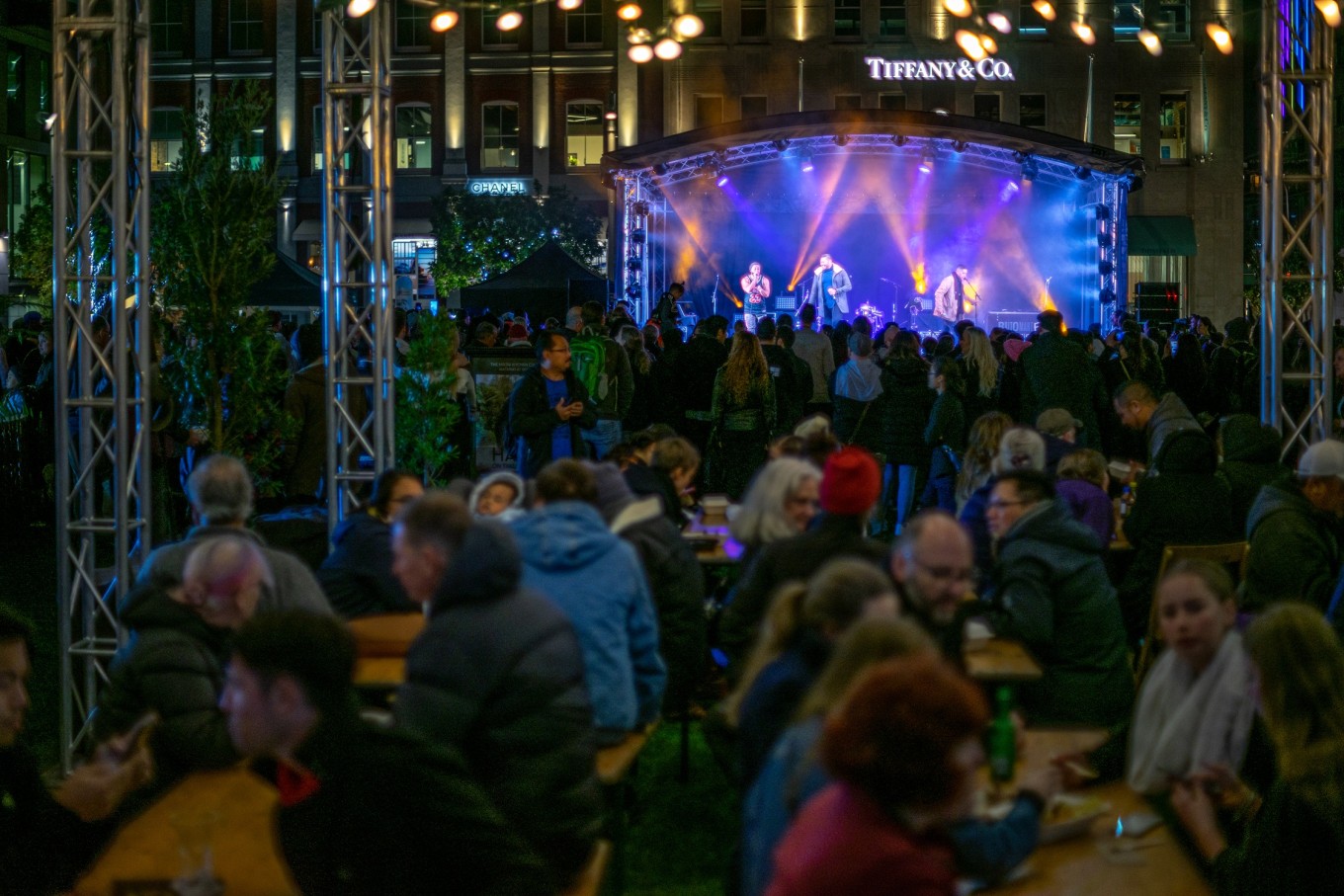Takutai Square performance. 