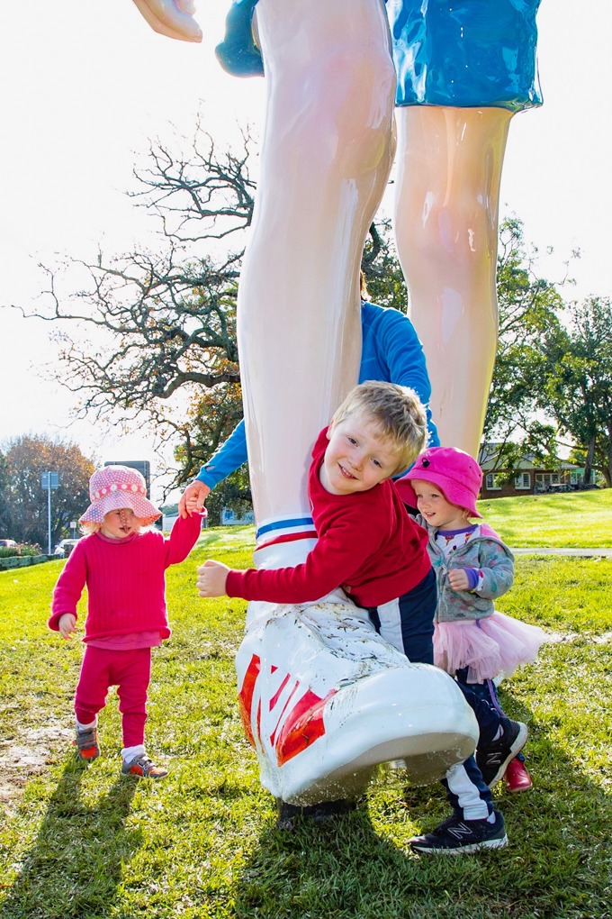Boy Walking arrives in Potters Park (1) (1)