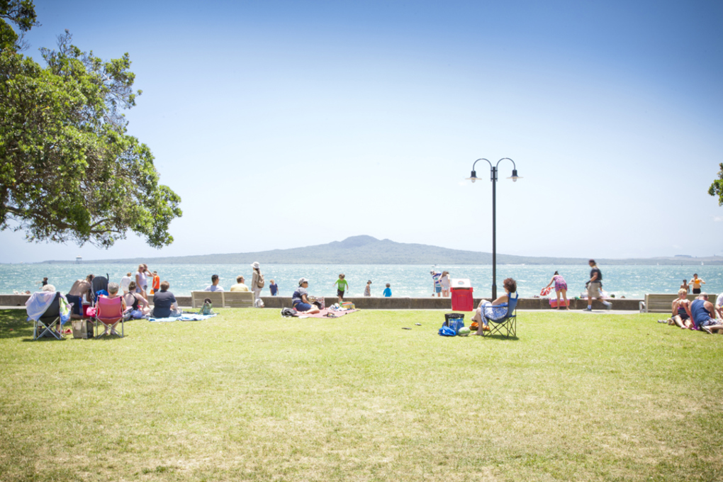 Waste and litter-busting tips for summer