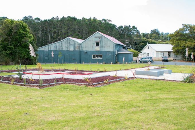 Ranui flax garden
