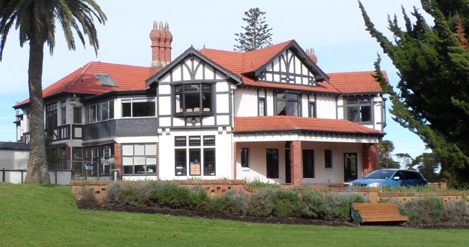 Friday with Simone Nathan