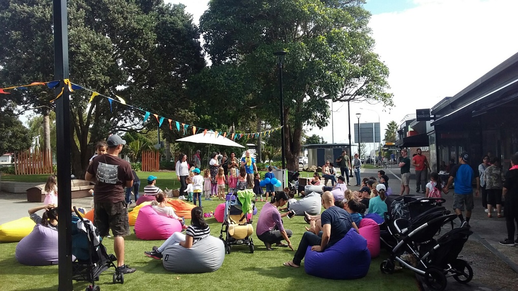 Pt. Chev Weekend In The Square1