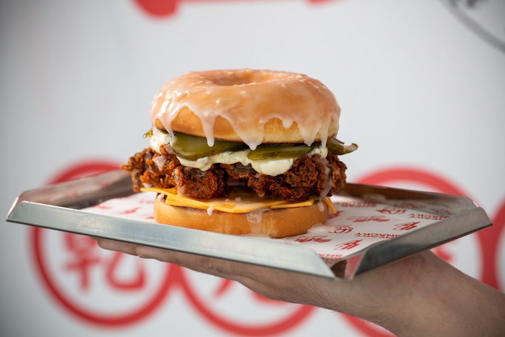 Sneaky Snacky Hot Chicken Donut Burger Photo By Babiche Martens