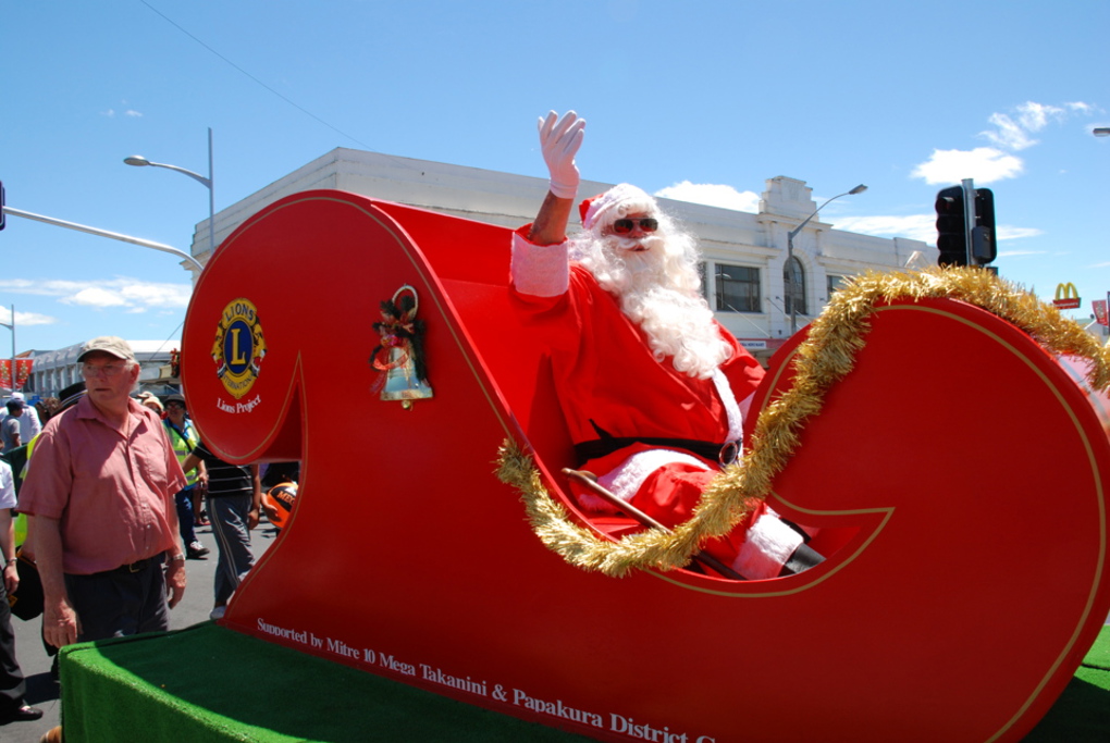 Santa (1)