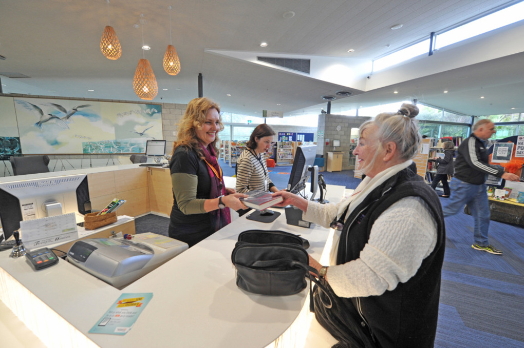 Whangaparaoalibrary2