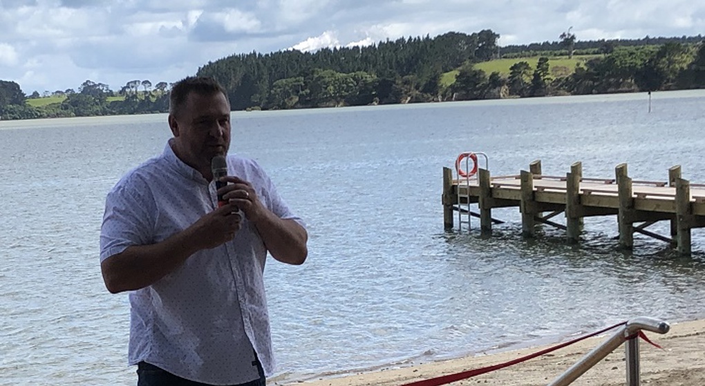 Waiuku representative resigns