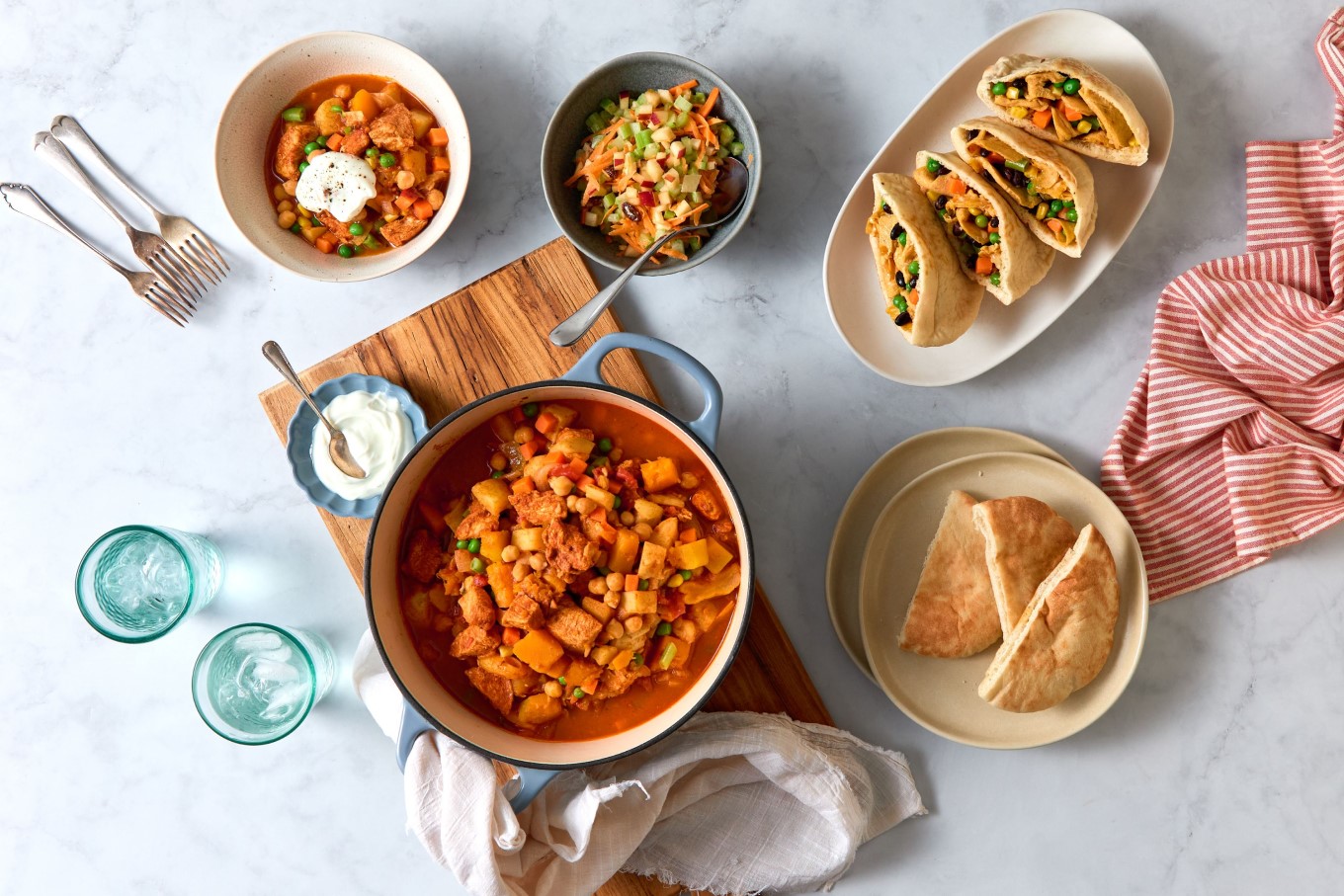 Pita bread and curry. 