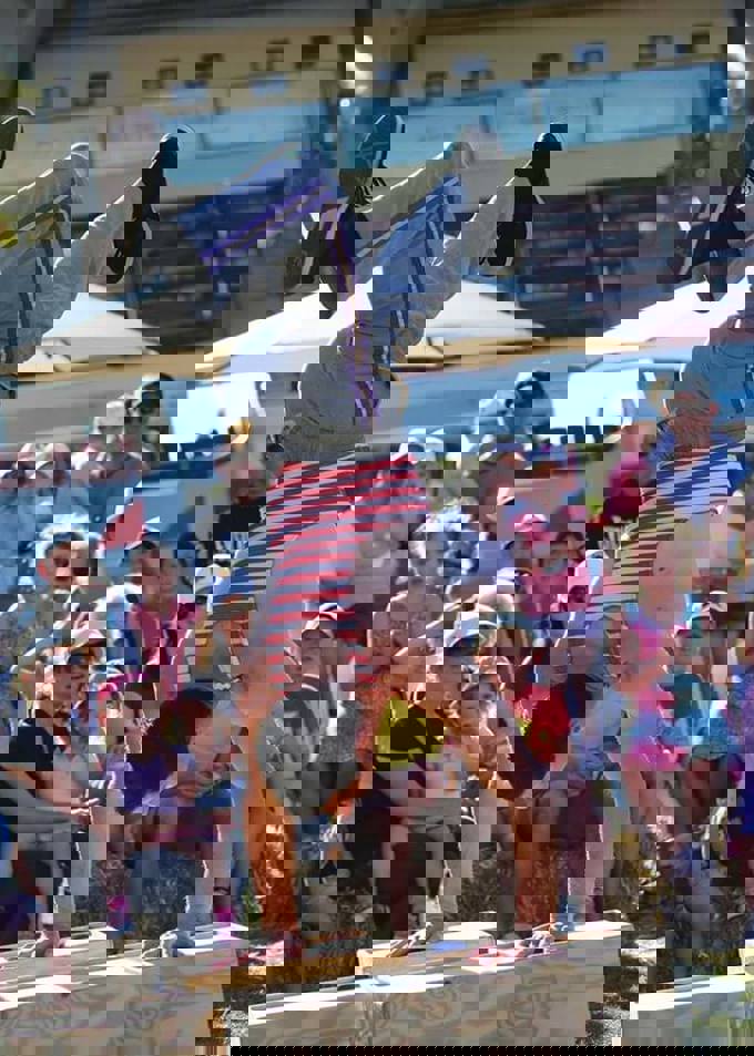 Busker festival brings jaw-dropping acts to newest city spaces (1)