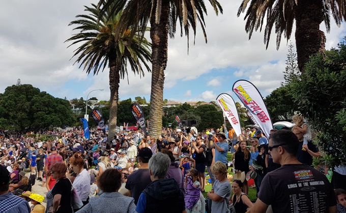 Plentyoffancybutnoflight2