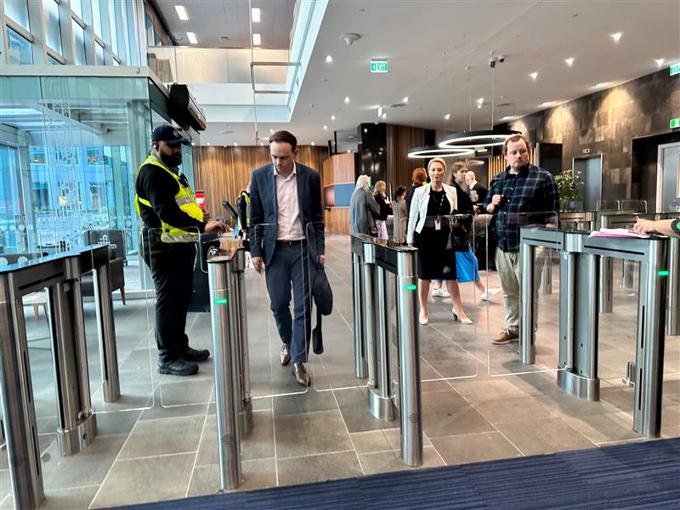 23858043 Aa2a 407B 8457 43F2664ea99e