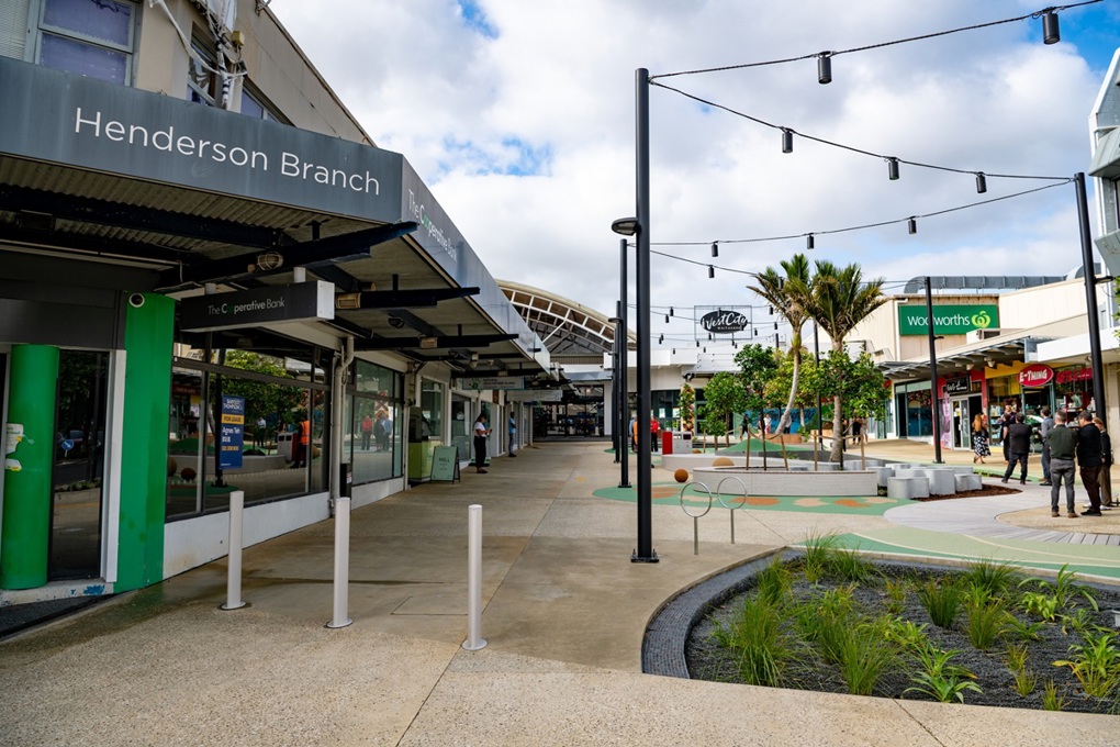 Henderson plaza