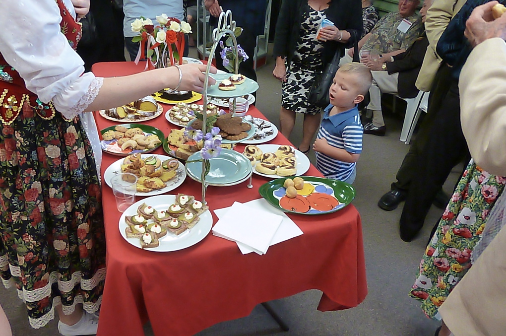 From Mid-winter Feast to Christmas Eve supper_pqqqowen.JPG