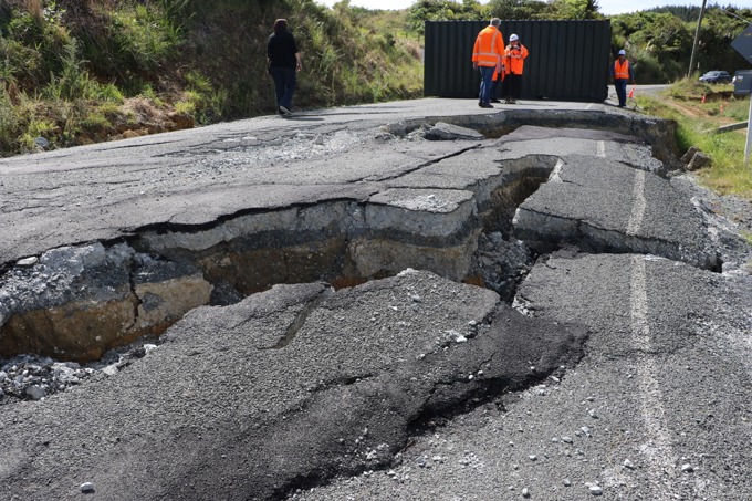 Ahuroa Rd slip damage