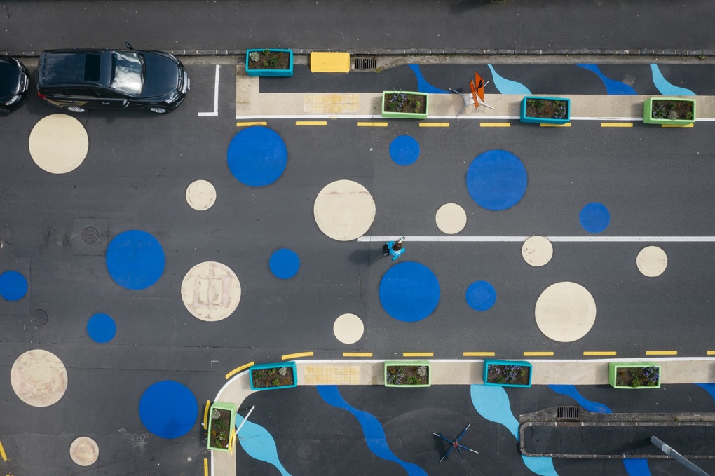Colourful streetscape makes Sale Street safer for all (1)
