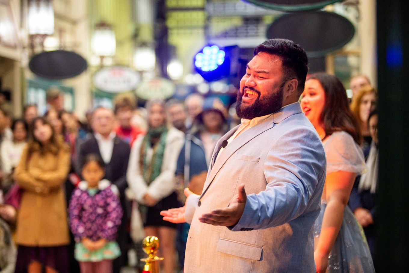 Ridge Ponini Performing At Strand Arcade.