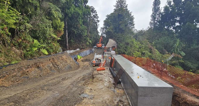 Scenic Drive Waiatarua May 2025