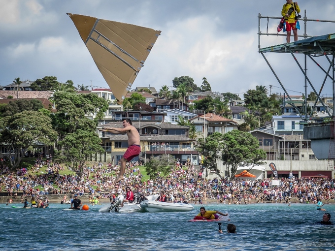 Plentyoffancybutnoflight5