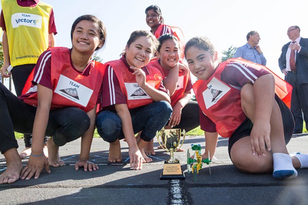 South Auckland suburbs welcome solar technology with robot sprint (1)