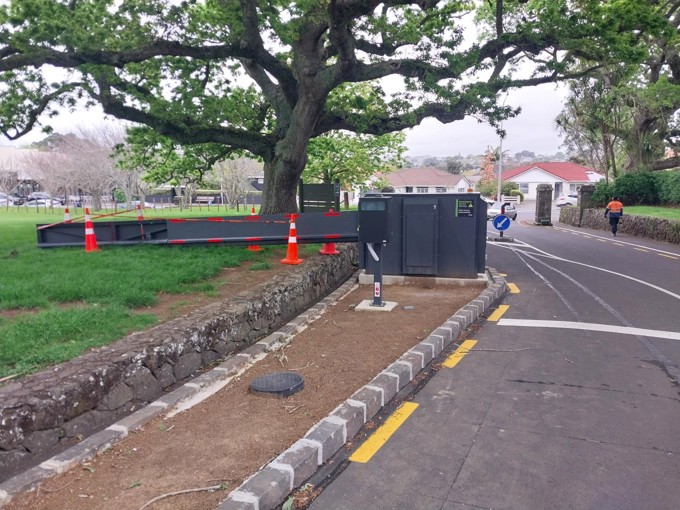 Auto Gate Damage One Tree Hill