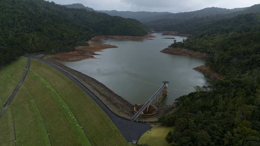 Dam image