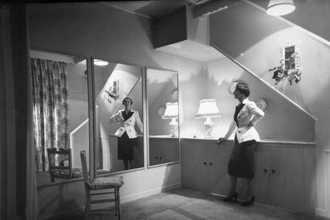 34 K0195 Firth Emma Knuckey Designers Case Landscape Bw (1)