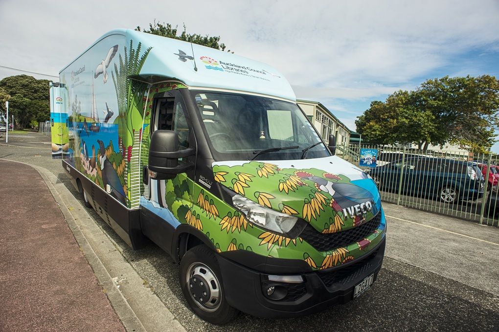 Mobile libraries mayor visit 7.jpg