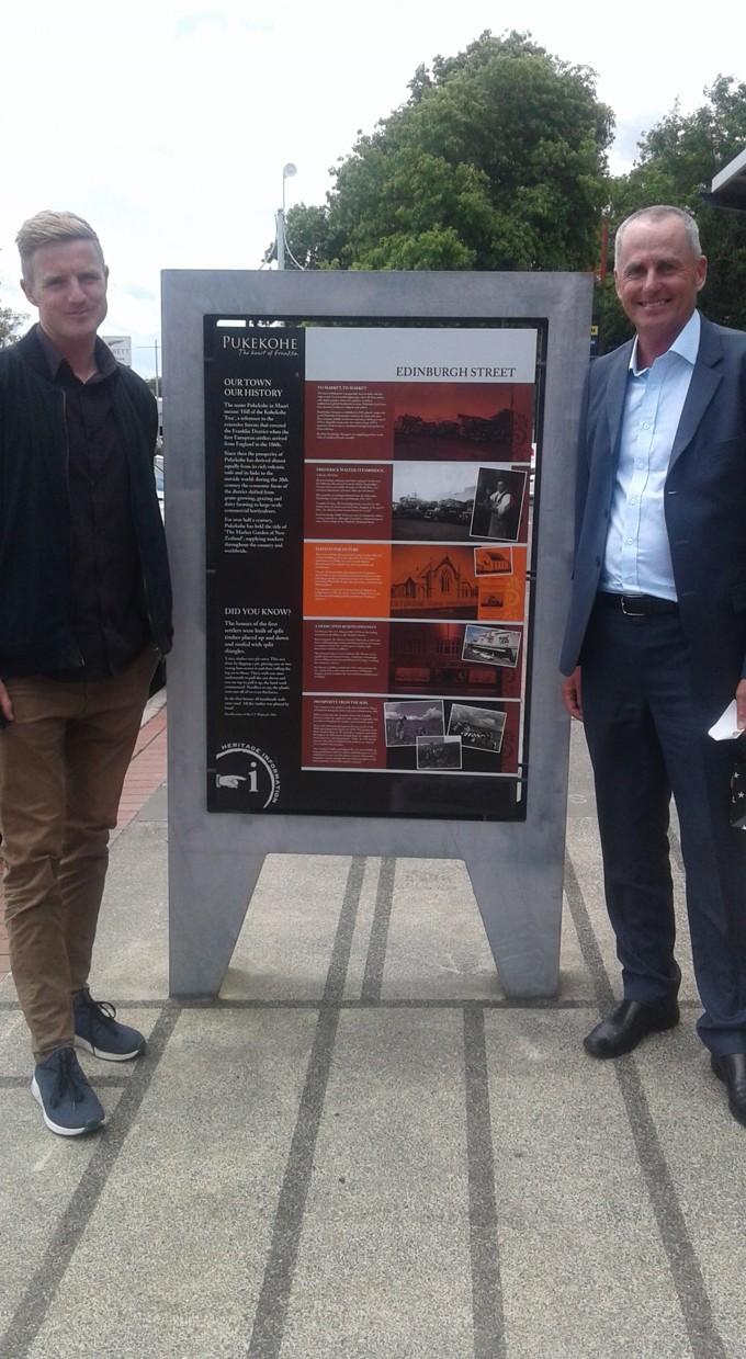 Old Pukekohe signs restored by locals