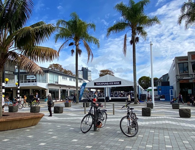 Construction to deliver Hurstmere Road improvements resumes