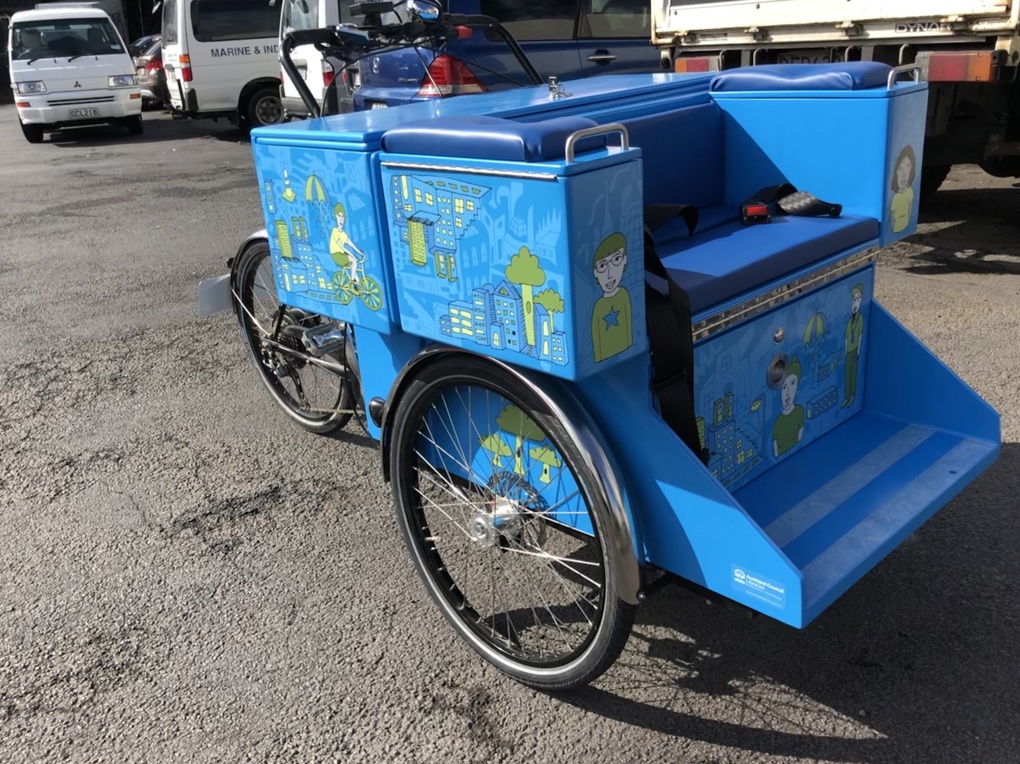 Korero Bike bringing libraries into the community (1)
