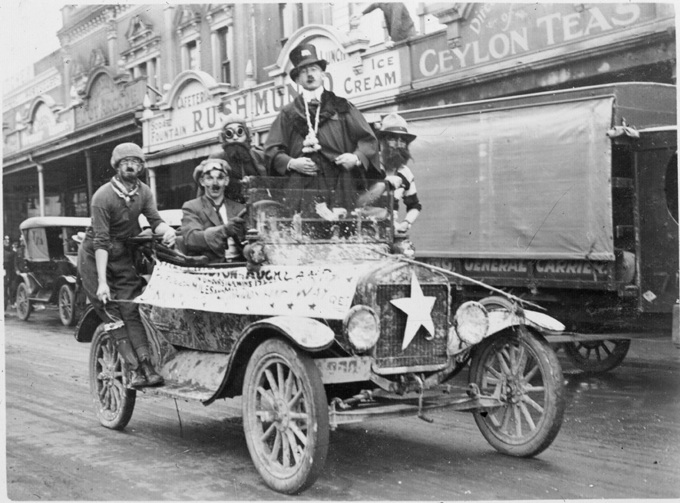 Flashback Friday: Karangahape Road parade