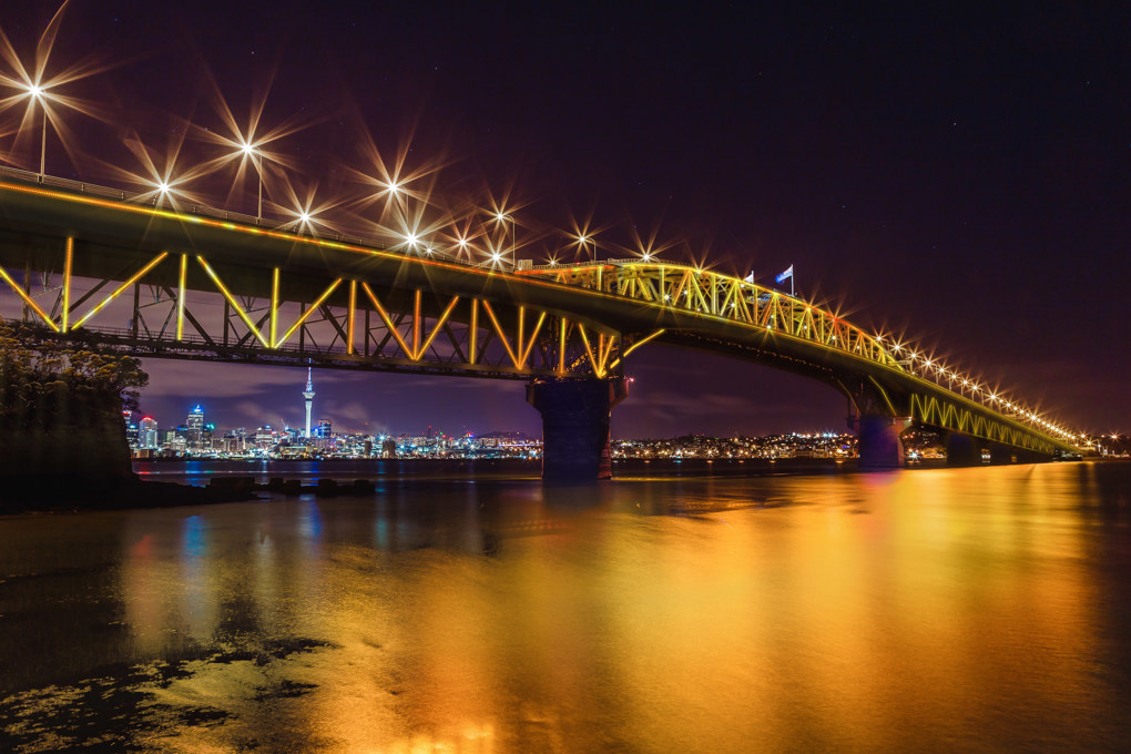 Vector and Auckland Council to light Auckland Harbour Bridge.jpg