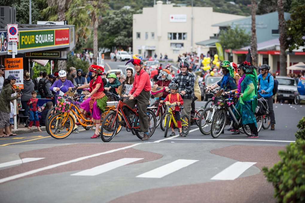 Waiheke parade (1)