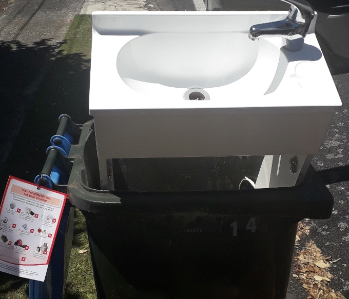 sink in recycling bin