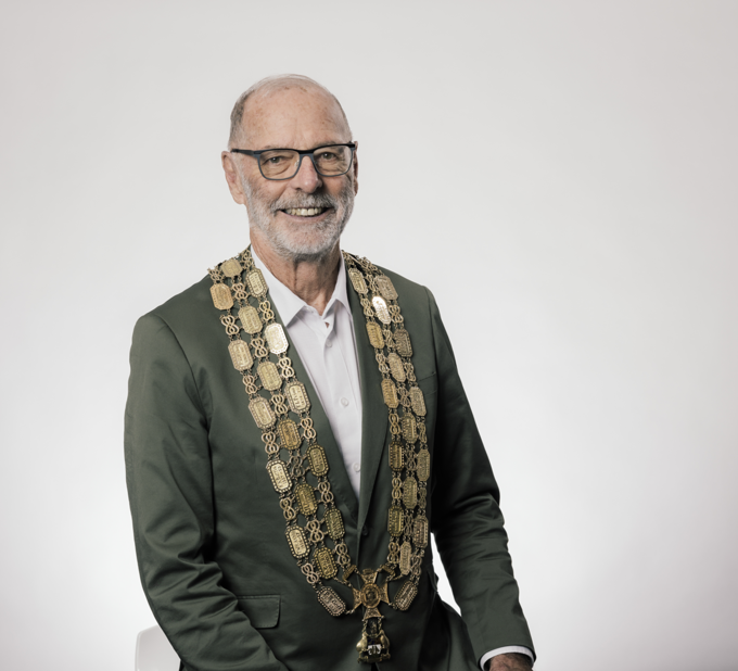 Mayorwaynebrown Mayoralchains