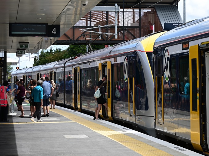 Train At Pukekohe Station