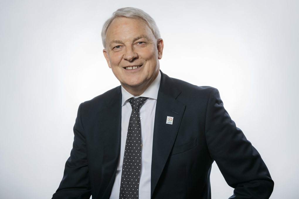 Phil Goff portrait