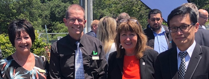 Former councillor comes home to visit Eastern Busway site (2)