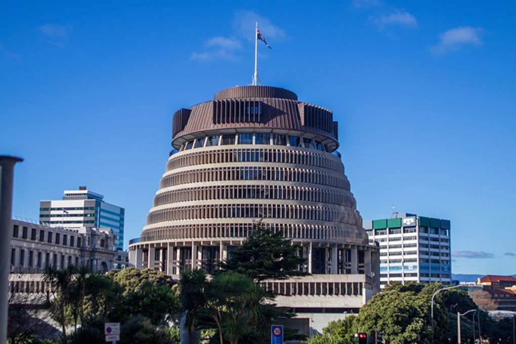 Beehive Ef2e4a6ff5069347aa229e963f5a600872606921