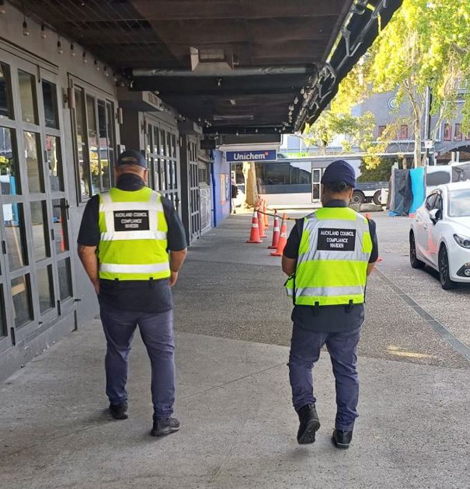 Community Wardens wandering the Pt Chev streets