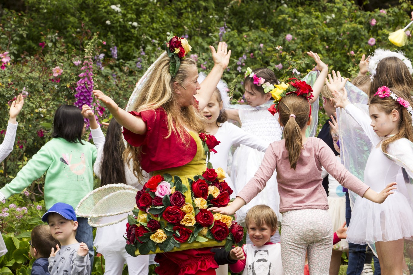 Colourful dancers.