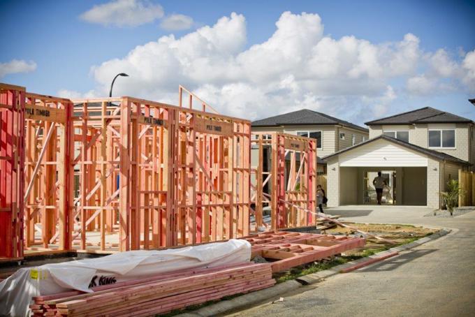 Auckland Council keeping up with surge in building consents