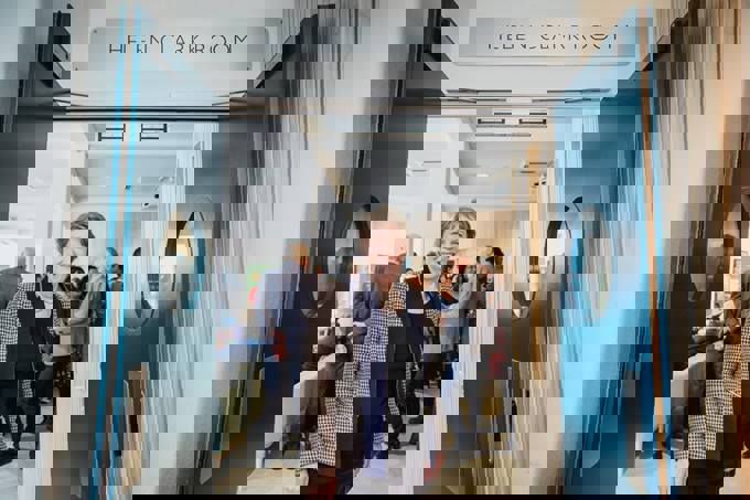 Former PM visits Ellen Melville Centre