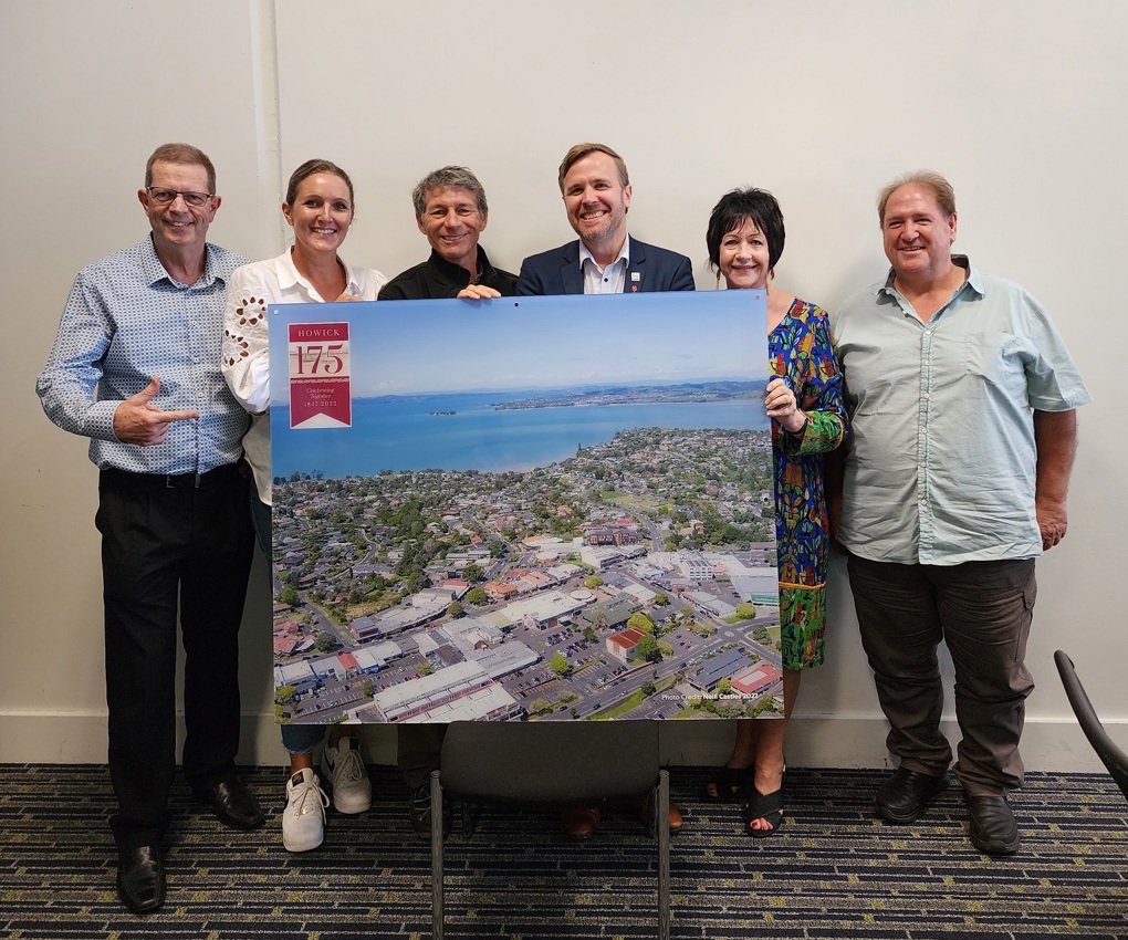 How Board Members With Howick 175 Photo