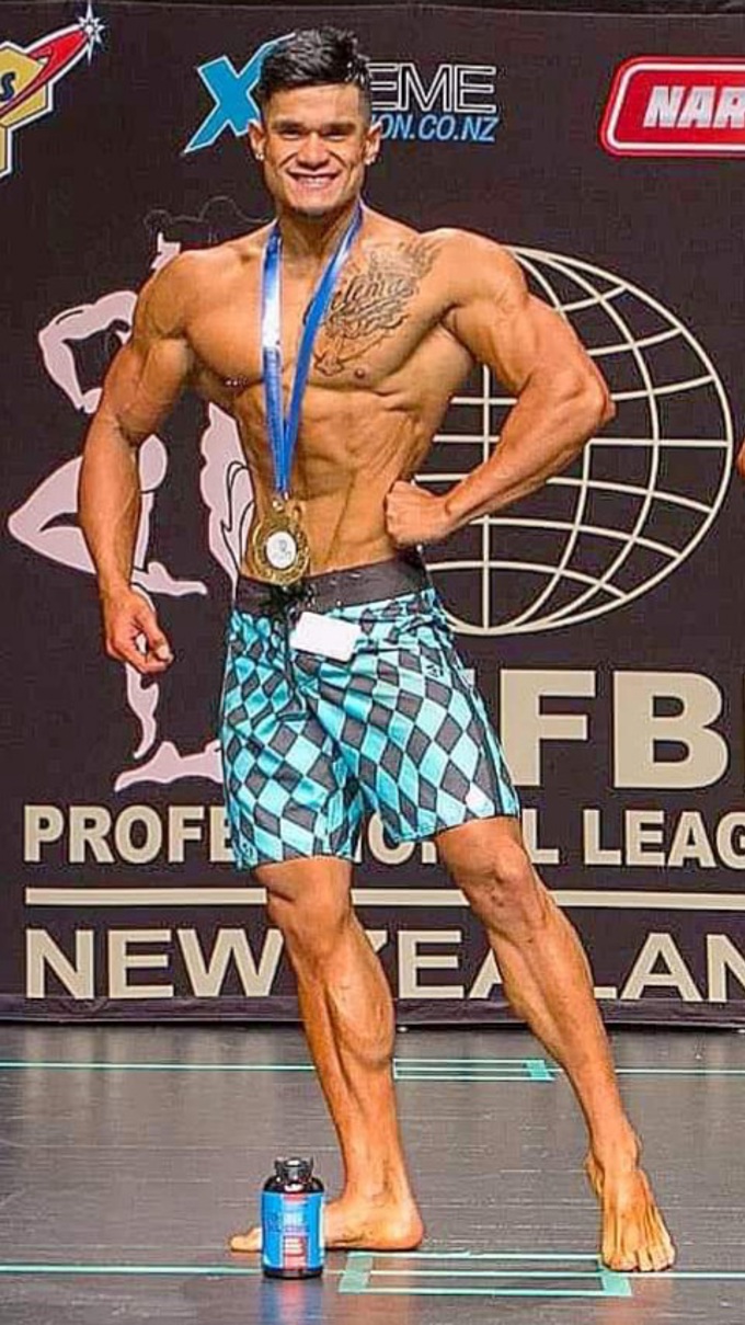 Grant helps team dress for success (1)